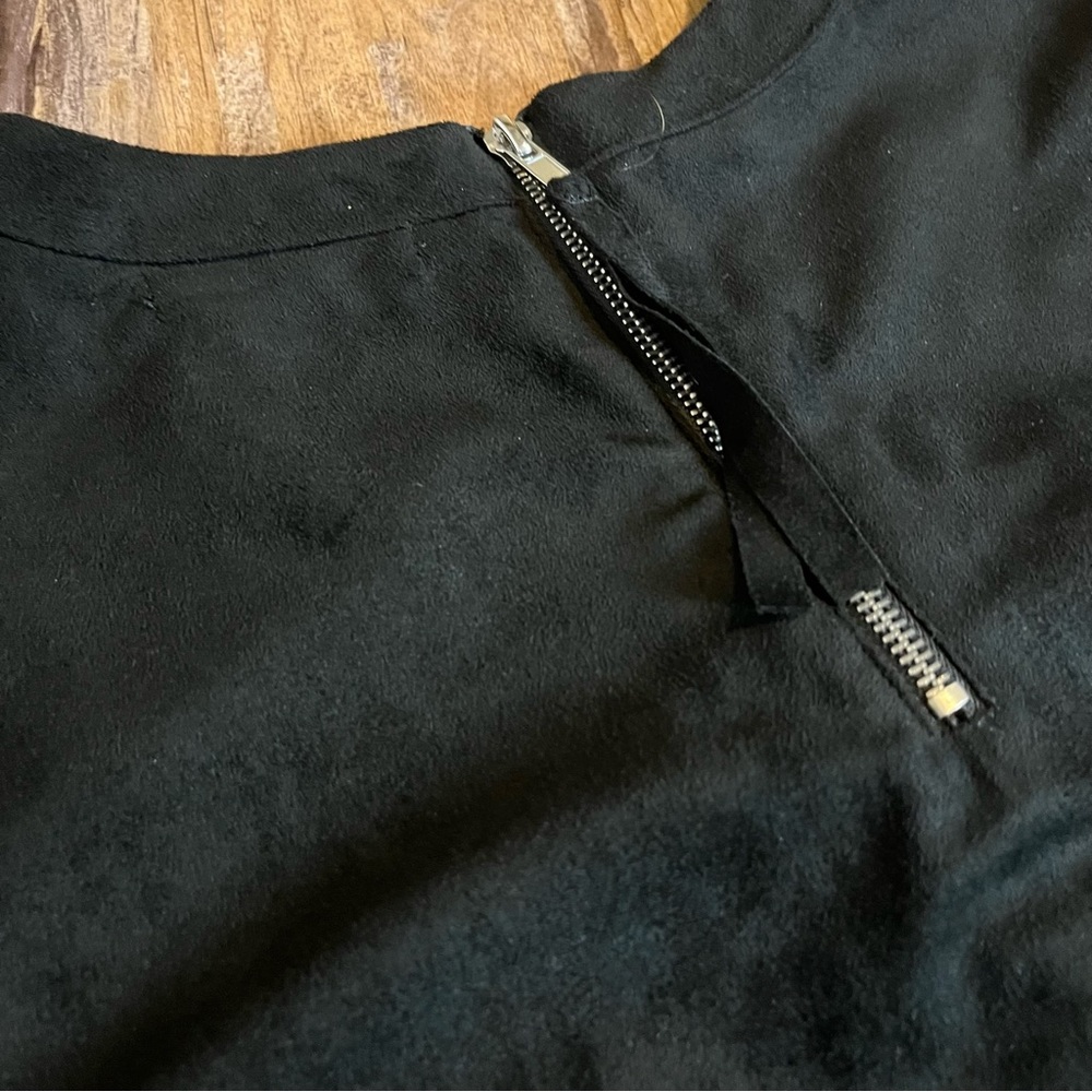 Signature by Sangria Womens 10 Shift Dress Black Faux Suede Twist Detail NWT - Picture 4 of 6